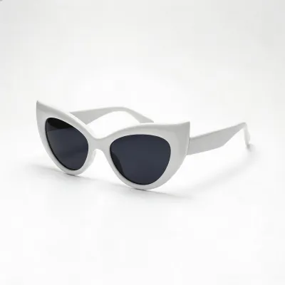 oversized cat eye sunglasses